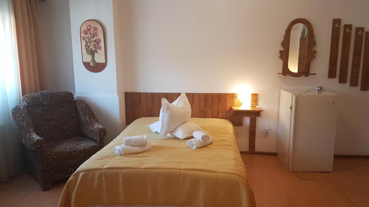 Pensiunea Casa Noastra Hotell Sinaia Exteriör bild